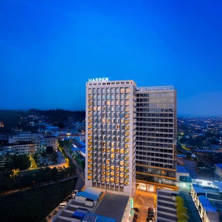 ホテル Harper Premier Nagoya Batam エクステリア 写真