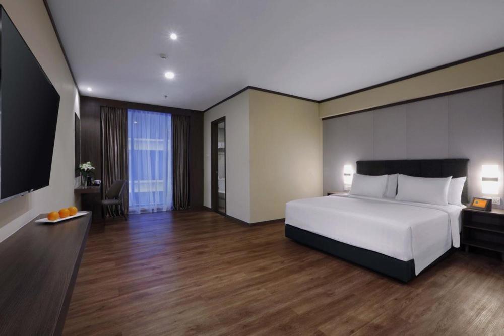 ホテル Harper Premier Nagoya Batam エクステリア 写真